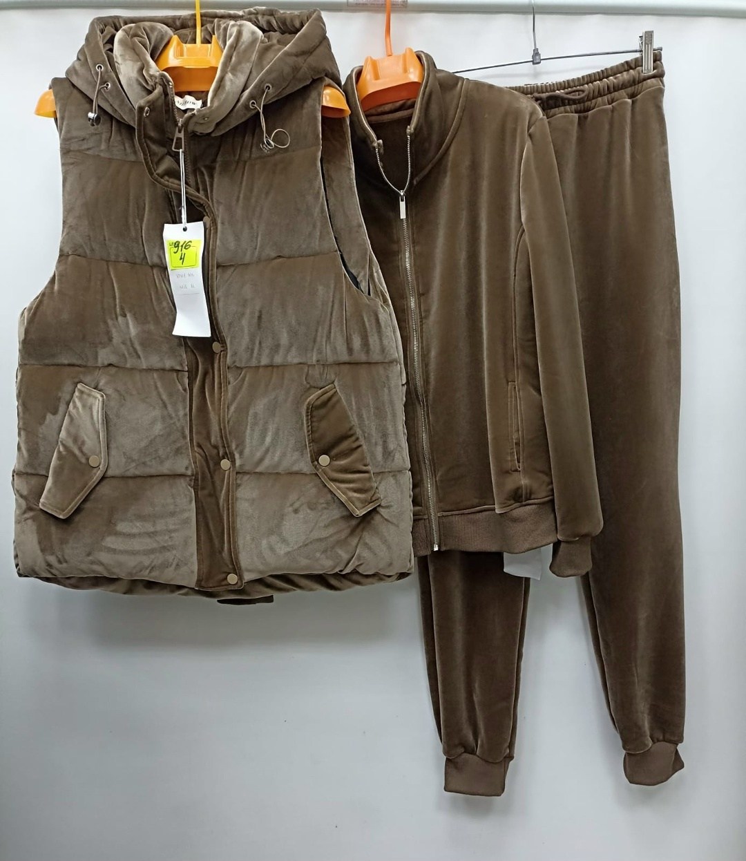 костюм женский тройка,костюм велюровый,костюм тройка велюровый,велюровый спортивная костюм,костюм женский на флисе