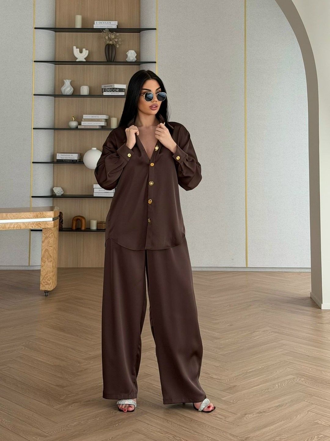 костюм брючный шёлк "шоколад",шелковый брючный костюм,атласный костюм,женский костюм,шелковый костюм