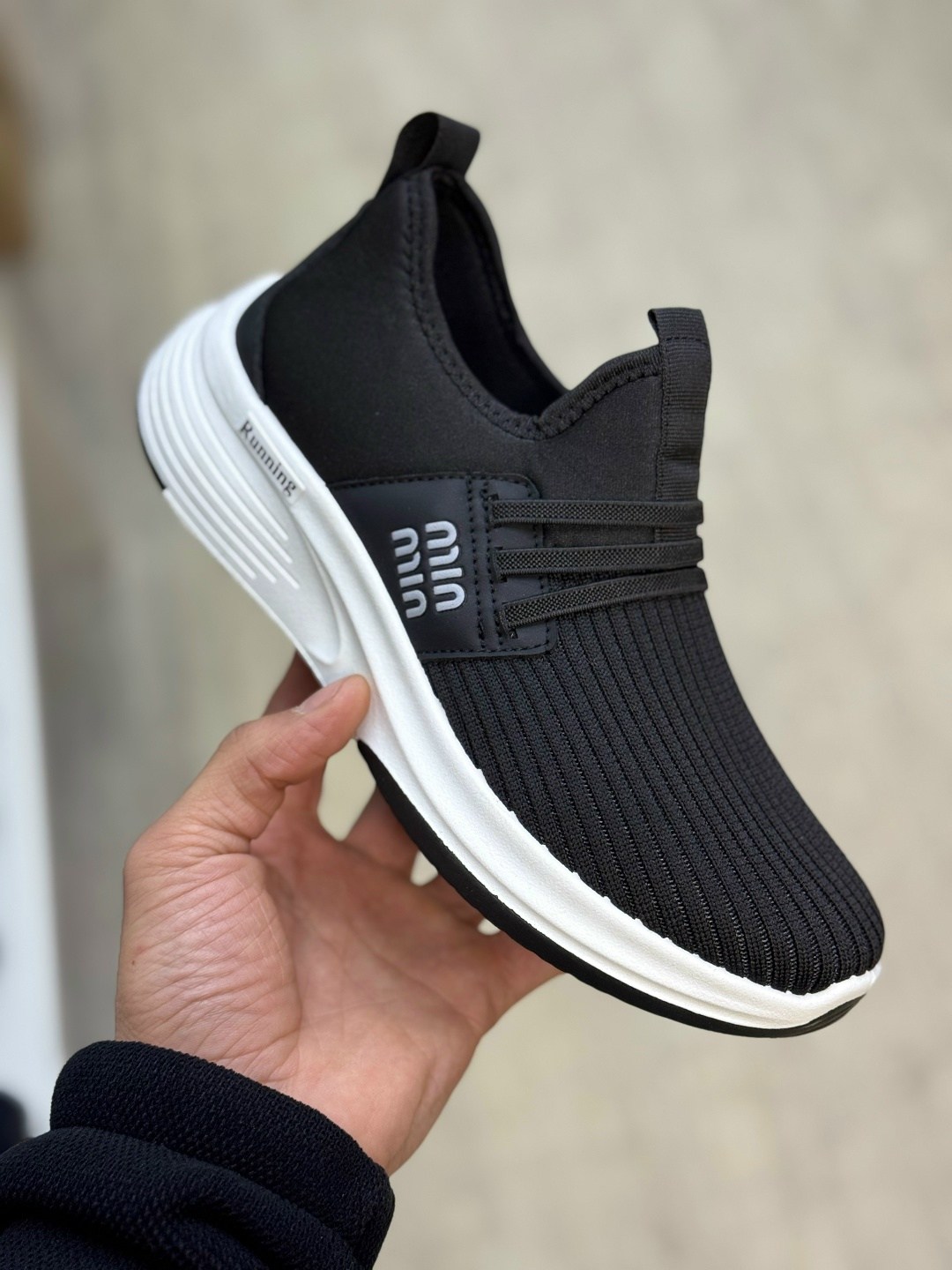 ,спортивная ,мужские кроссовки,повседневные кроссовки,кроссовка мужской