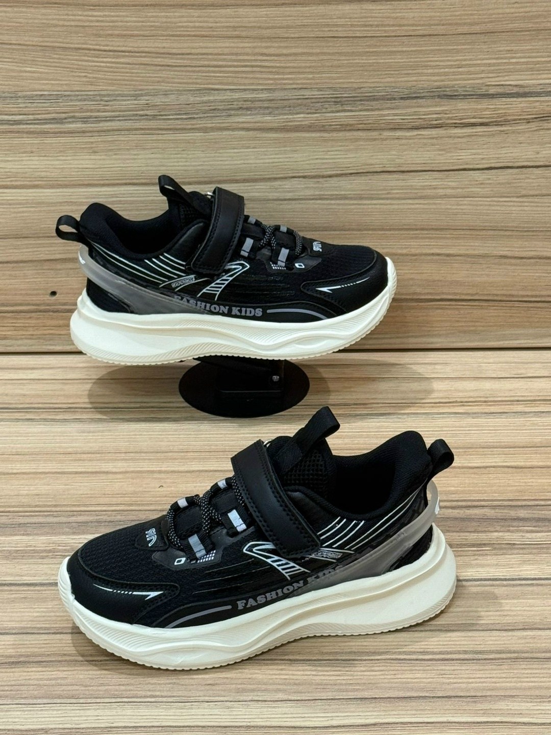 ,детские кроссовки,кроссовка детская,кроссовка,черные кроссовки