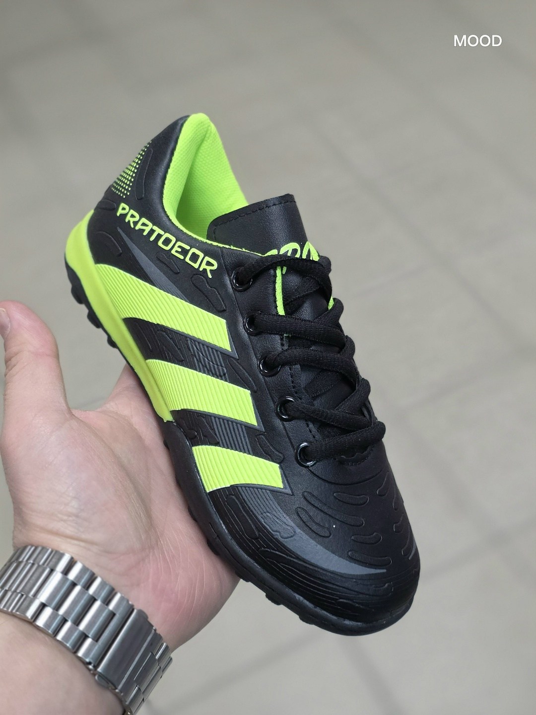 сороконожка для футбола,футбольная бутса,футбольная ,кроссовки футбольные, спортивная