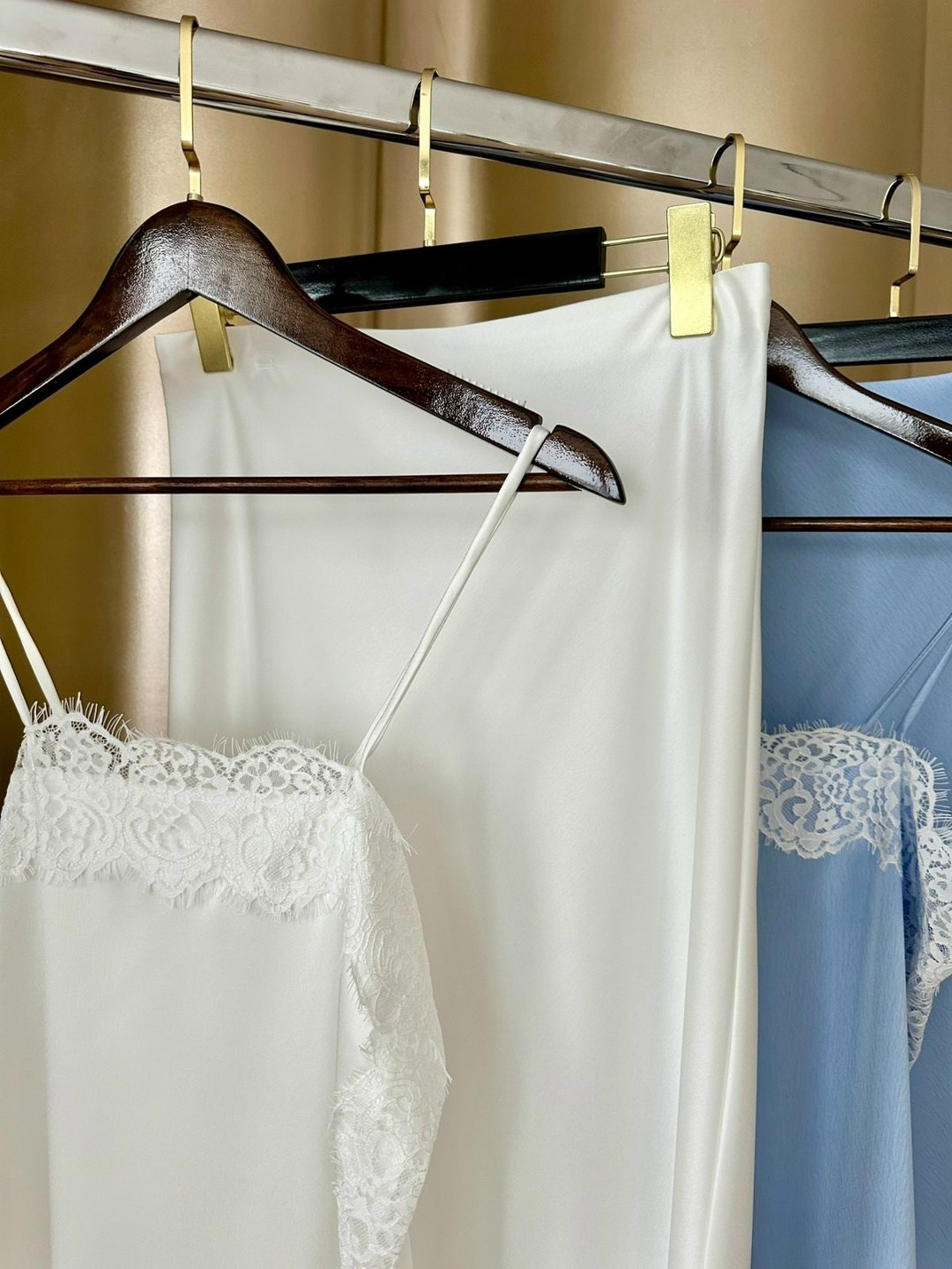 топ шелковый на бретельках бельевой felisse 7780263,шелковая майка с кружевом,шелковое платье с кружевом,топ шелковый на бретельках бельевой felisse кофейный,атласный топ