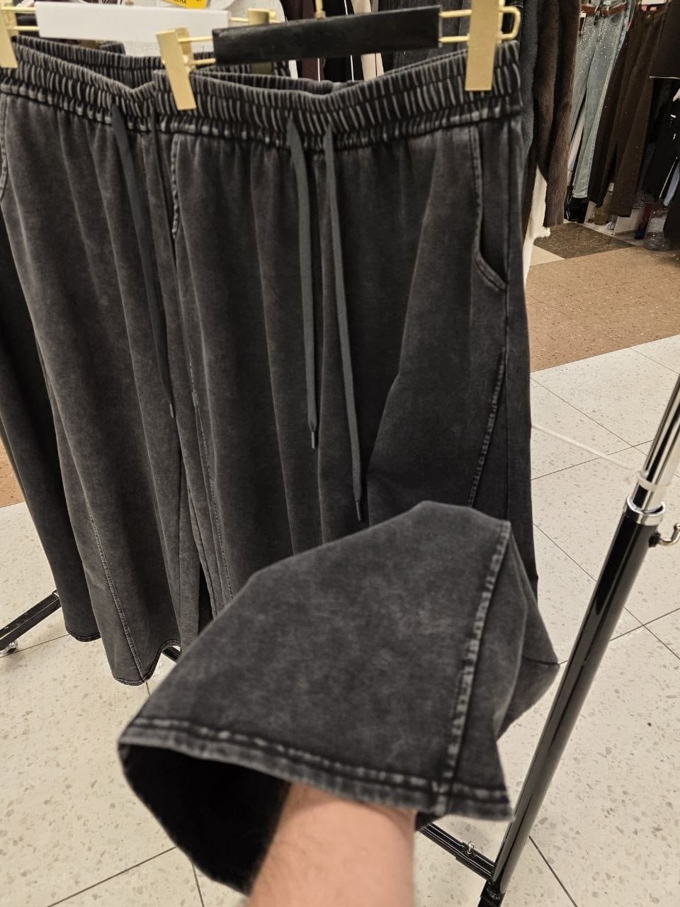 широкие брюки,повседневные брюки,брюки широкие велюровые с высокой посадкой banvanshop,штаны варенка,брюки велюровые широкие с высокой посадкой