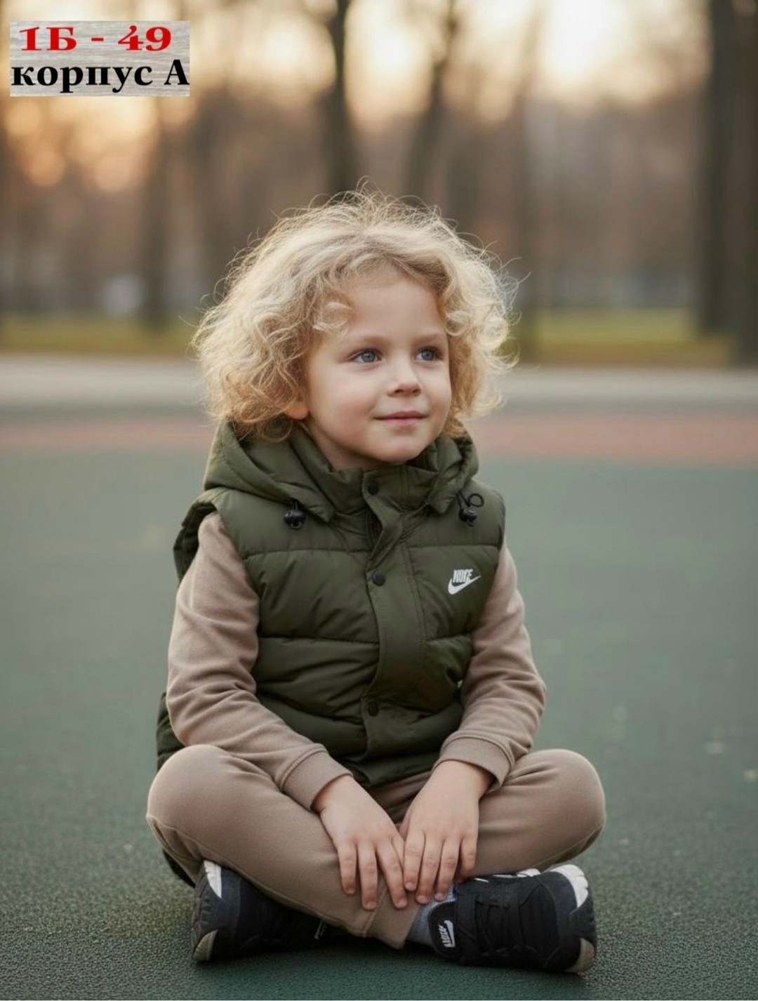 жилет детский,демисезонный жилет,жилет с капюшоном,демисезонная жилетка,жилетка детская