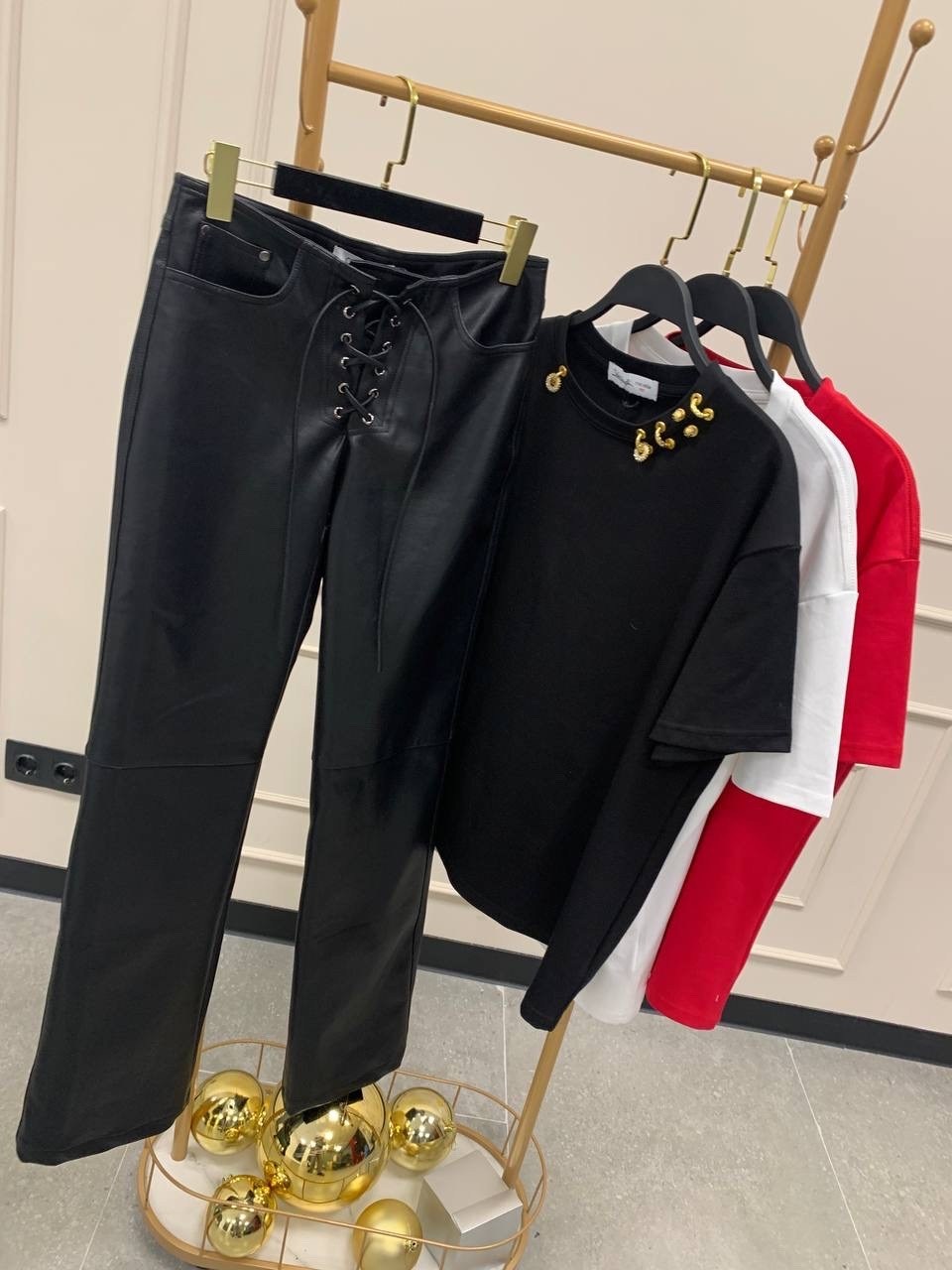 кожаные женские брюки,брюки кожаные,модные кожаные брюки,кожаные штаны,брюки из экокожи