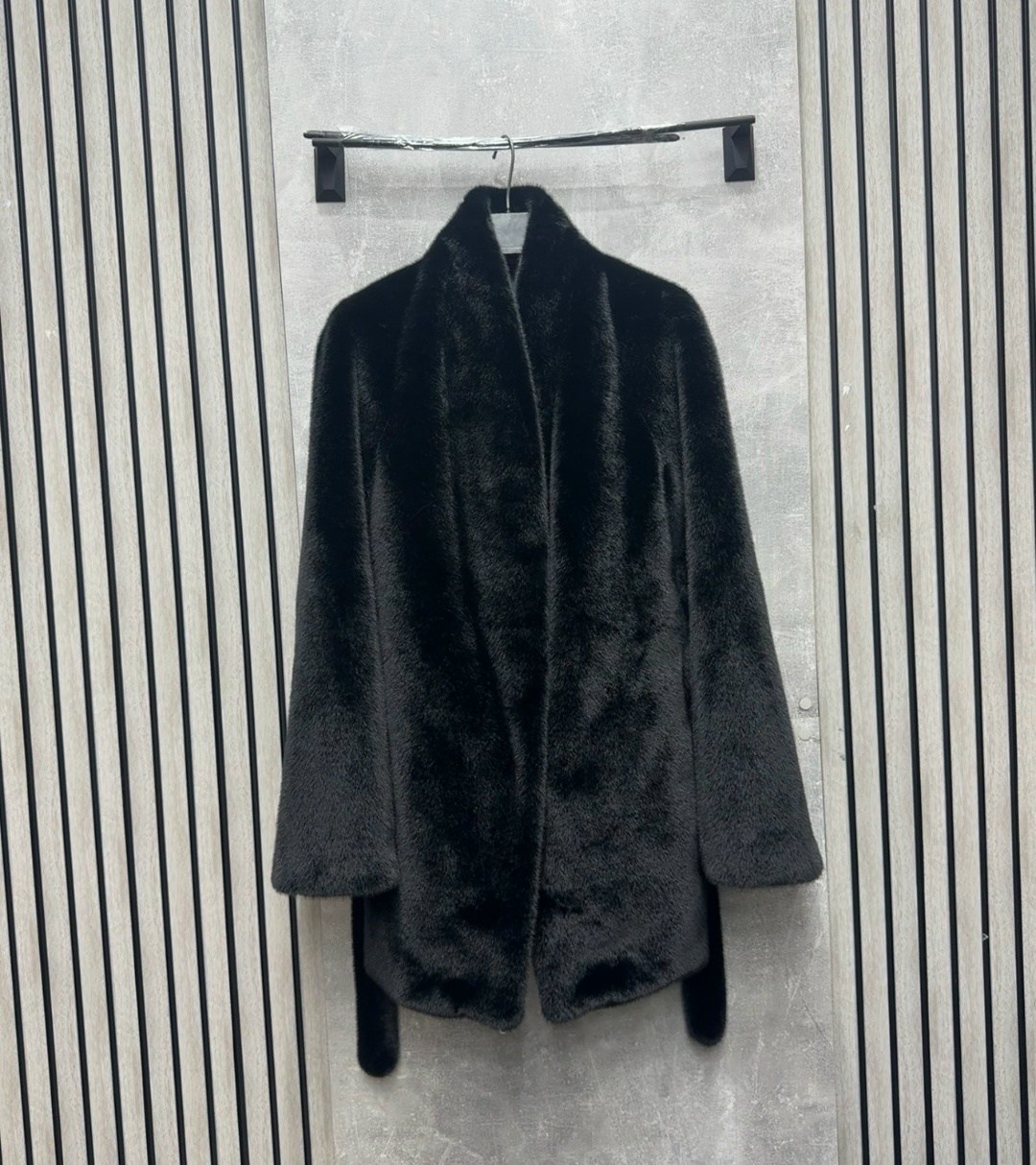 шуба белая,шубка,шуба норковая белая,костюм из трикотажной альпаки,шуба норковая