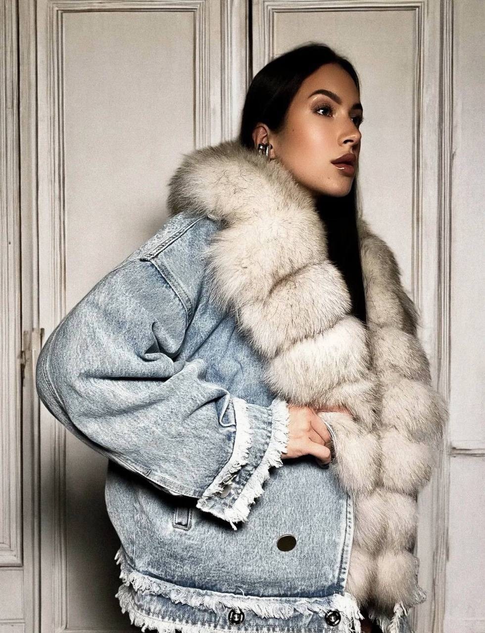 джинсовая куртка с мехом,утепленная джинсовка с воротником из натурального меха,утепленная джинсовая куртка с воротником из натурального меха,утепленная джинсовка с поясом и натуральным мехом,утепленн