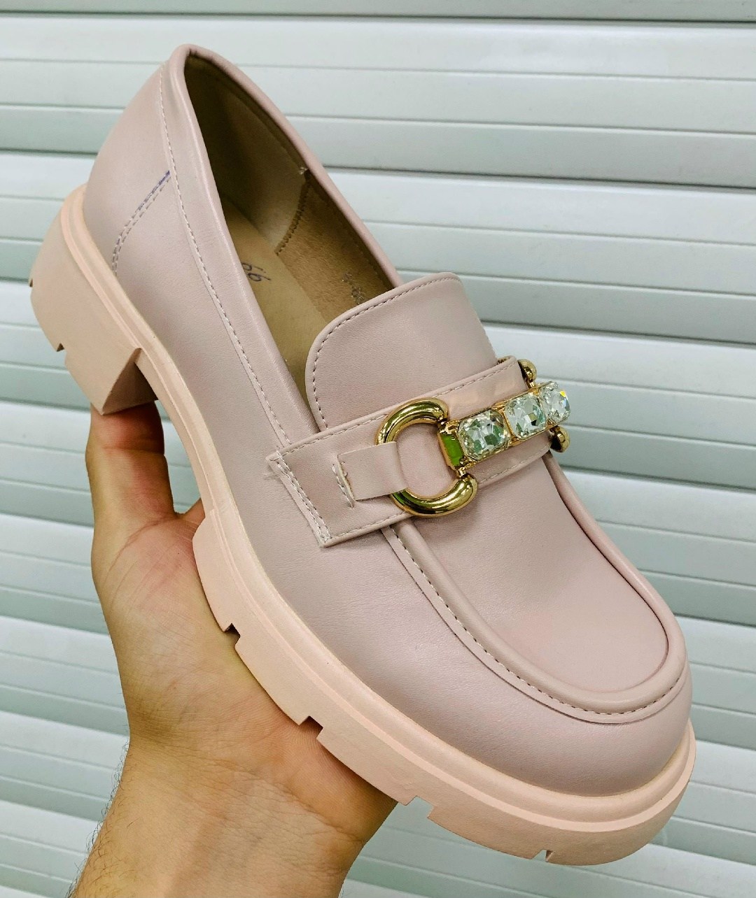 женские лоферы,,лоферы renzoni,модные лоферы,лоферы