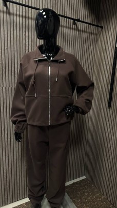Костюм