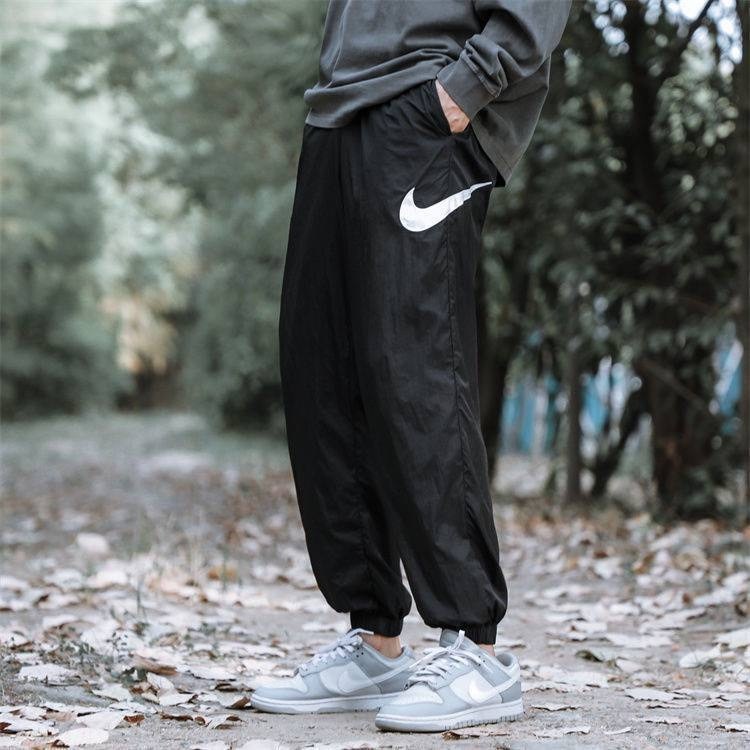 плащевые штаны big swoosh летние найк джоггеры nike,плащевые штаны big swoosh летние найк джоггеры nike 396985725,спортивные штаны nike плащевые,спортивные штаны ретро плащевка nike цвет черный,спорти