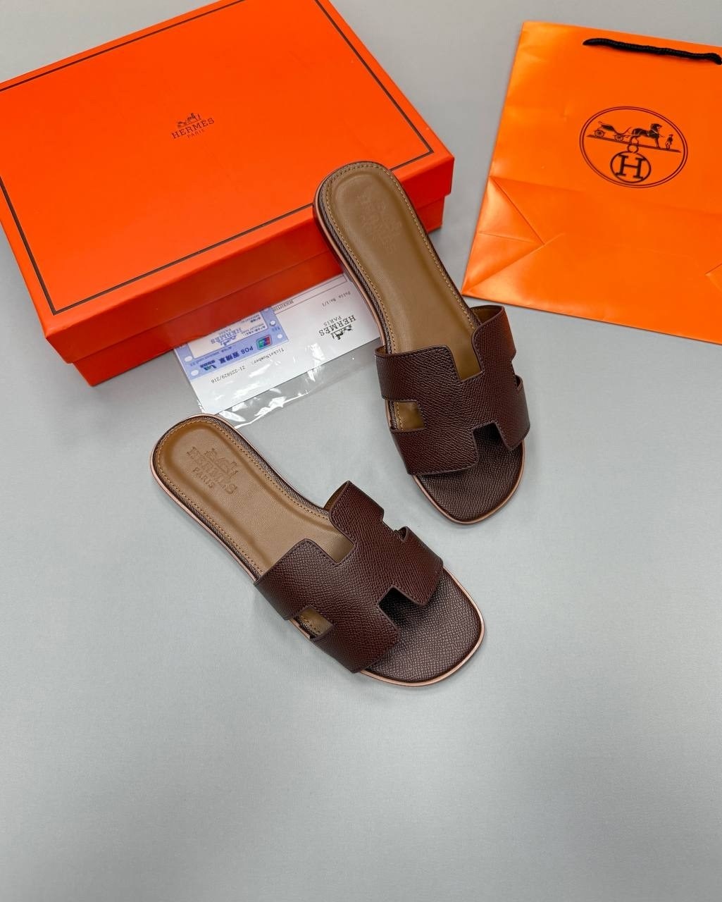 шлепки hermes женские,шлепки гермес женские,шлепанцы эрмес,шлепки эрмес коричневые,шлепки гермес женские 2026
