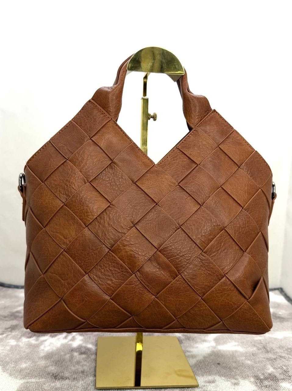 плетеная сумка,сумка,женская сумка плетенка,модная сумка,сумка плетеная кожаная