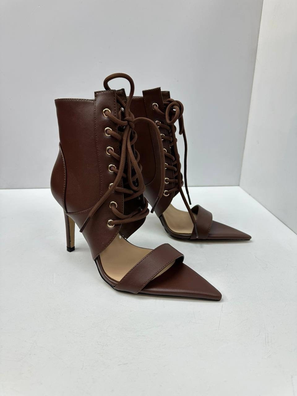 ботильоны женские,ботильоны на шнуровке,ботильоны высокие,женская ,ботильоны на шпильках