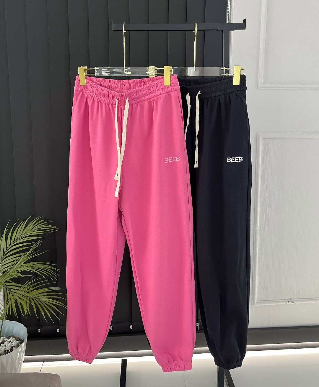 брюки спортивные,женские спортивные штаны,брюки спортивные женская,брюки женские свободные спортивные,спортивные штаны