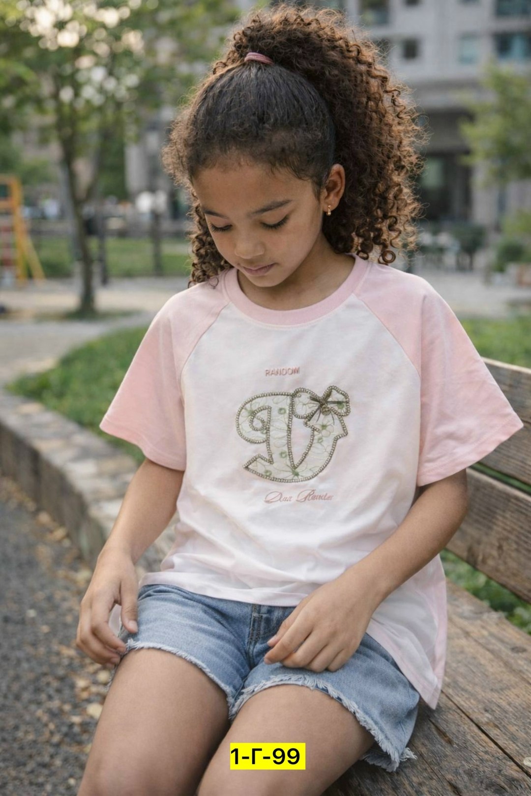 девочка,детей,девочка у реки,маленькая девочка на речке,маленькая девочка