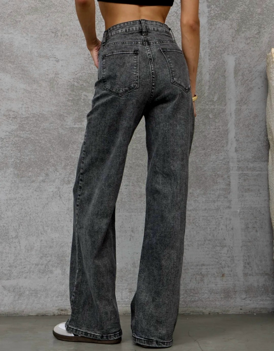 джинсы женские серые широкие с высокой посадкой,джинсы клеш от бедра,джинсы женский серый графит широкие,джинсы женские клеш от бедра,женские джинсы