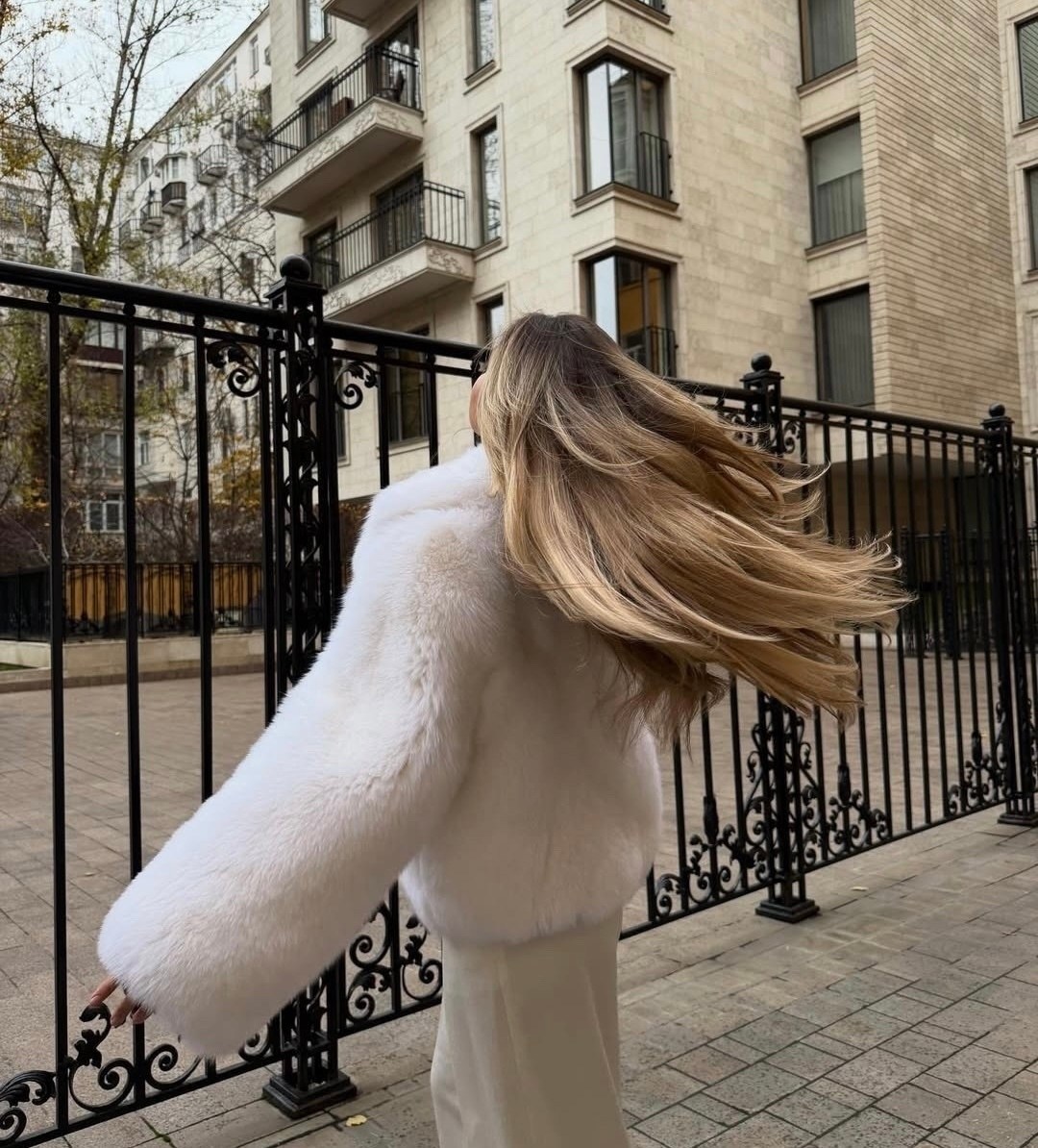шуба белая,женская теплая шуба из натурального лисьего меха,шуба песец,шубка,шуба