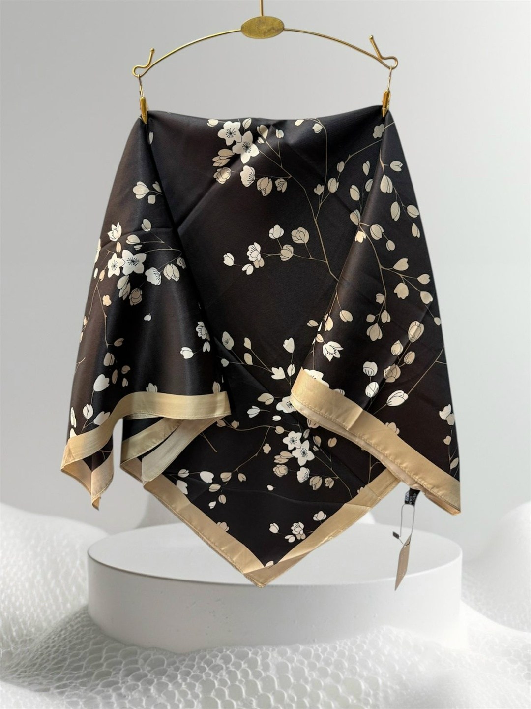 шелковый шарф,платок шелковый,шелковый женский платок,платок женский,шарф женские