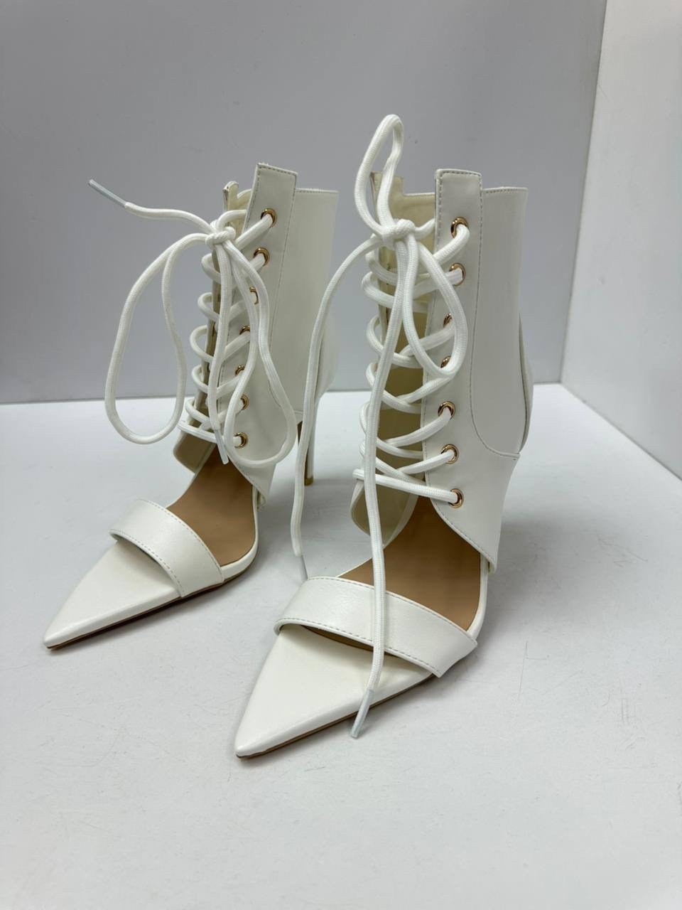 ботильоны женские,ботильоны на шнуровке,ботильоны высокие,женская ,ботильоны на шпильках