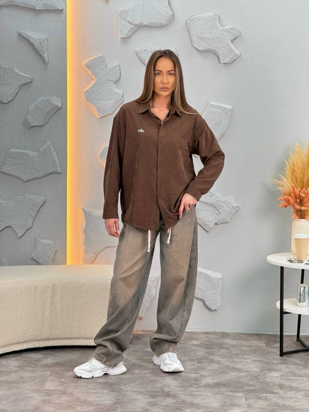 рубашка вельветовая оверсайз feel fine,вельветовая рубашка,женская вельветовая рубашка,рубашка вельветовая оверсайз,рубашка вельветовая шоколадного оттенка
