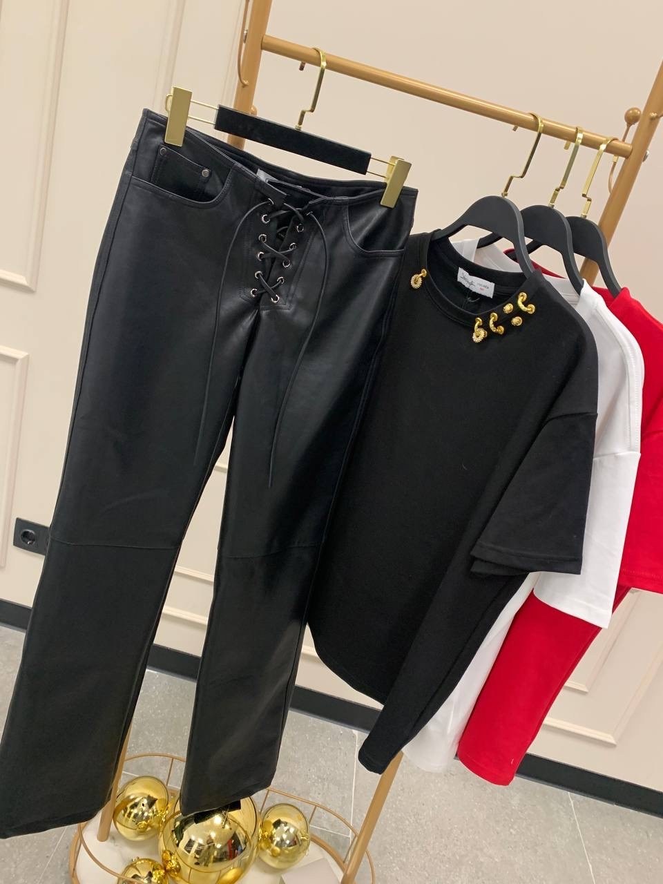 кожаные женские брюки,брюки кожаные,модные кожаные брюки,кожаные штаны,брюки из экокожи