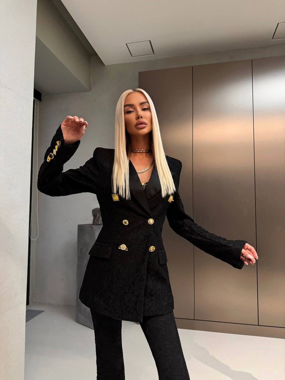 брючный костюм,женские костюмы,черный костюм женский,жакет,гипюровый костюм