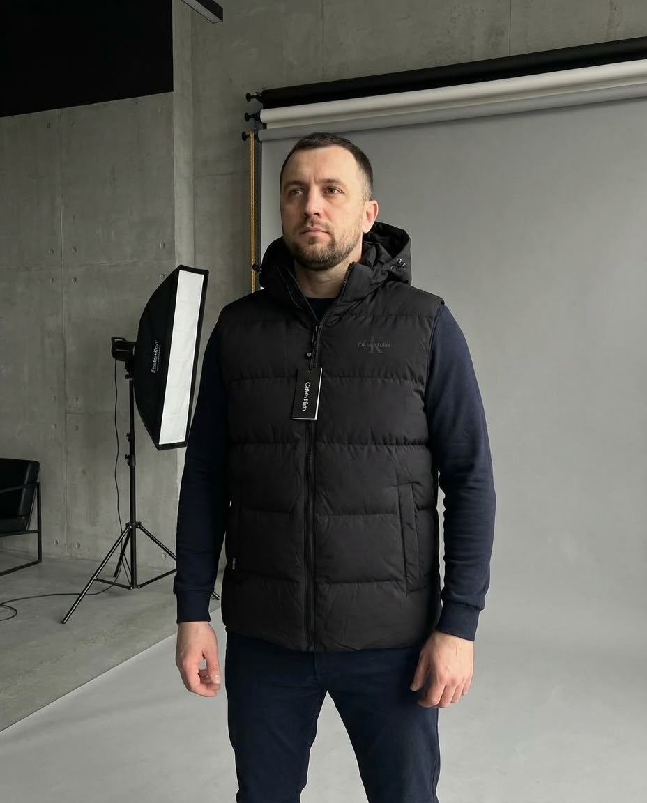 жилетка мужская утеплённая классическая чёрного цвета,мужские жилеты на синтепоне,мужской утепленный жилет,мужские жилетки,утепленный жилет мужской nobrand ada10 черный xxl