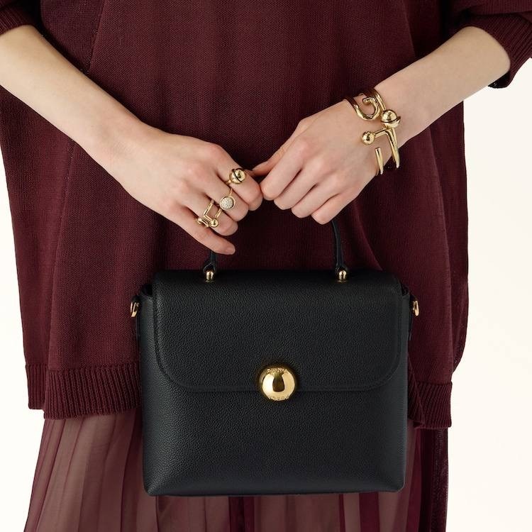 женская сумка furla,сумка,женская сумка,сумка модная,coccinelle сумка на плечо liya