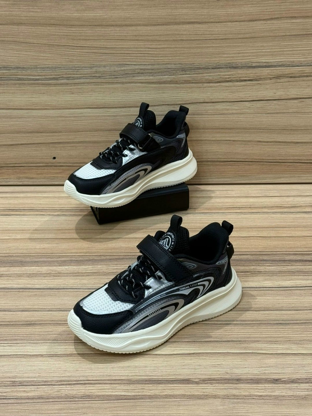 ,детские кроссовки,спортивная ,кроссовка,кроссовки для мальчика