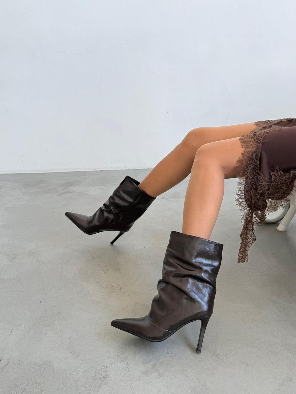 ботильоны лакированные,женские ботильоны,стильные ботильоны,сапоги на высоком каблуке,ботильоны лаковые