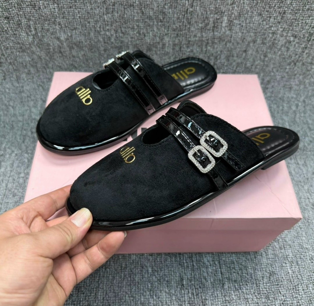 ,женские шлепанцы,женские сандалии,шлепанцы модные,модные тапочки