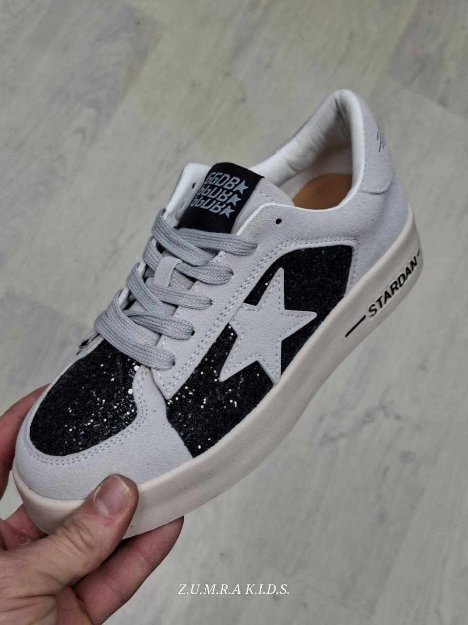 женские кеды,,женская ,кроссовки со звездами,кроссовки женскиe