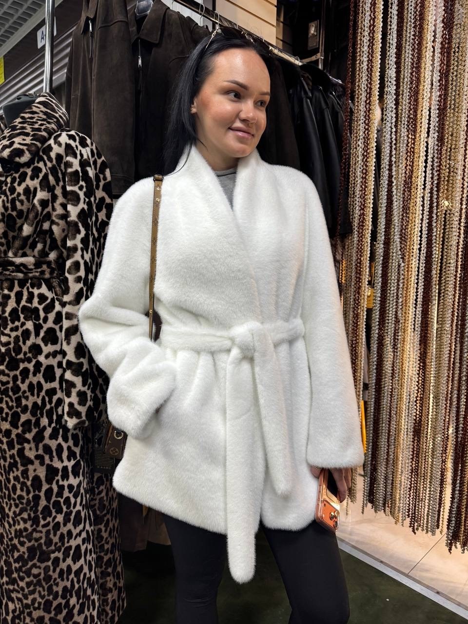шуба белая,шубка,шуба норковая белая,костюм из трикотажной альпаки,шуба норковая
