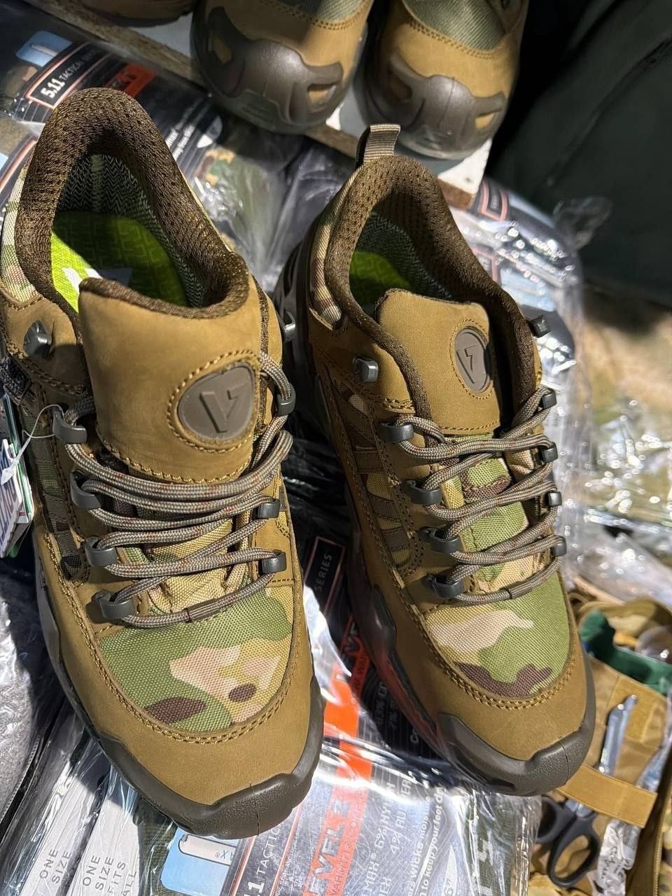 кроссовки тактические magnum,кроссовки тактические magnum олива,тактические кроссовки,ванеда ботинки тактические,полуботинки garsing 061 о «travеler»