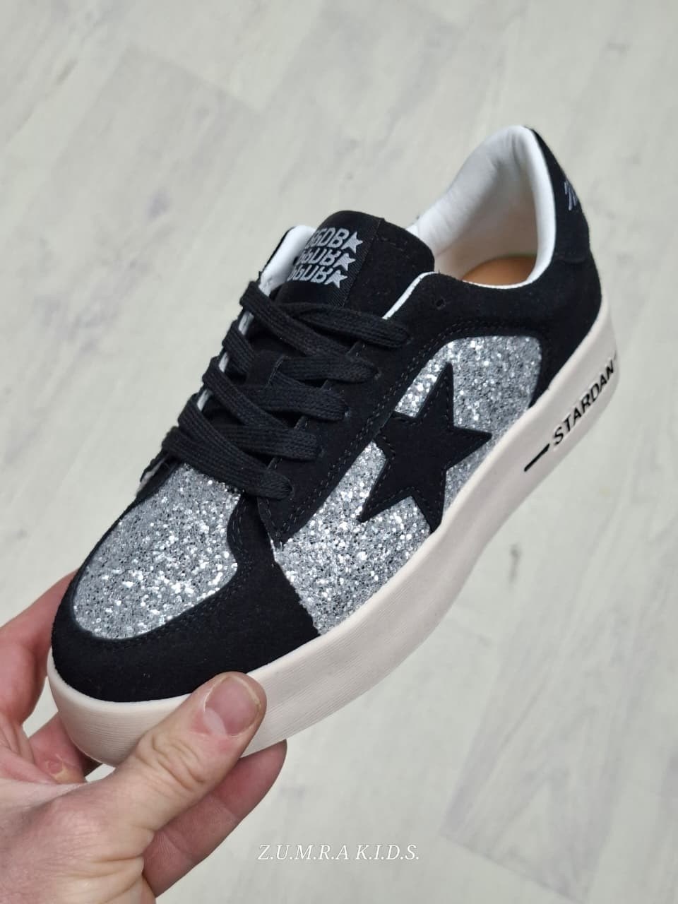 женские кеды,,женская ,кроссовки со звездами,кроссовки женскиe