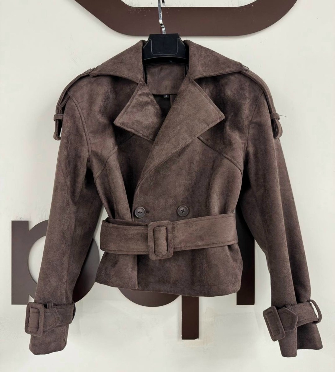 замшевые куртки,куртка косуха замшевая коричневая с поясом tadari,классическая коричневая замшевая женская куртка с поясом,кожаная куртка,куртка замшевая женская