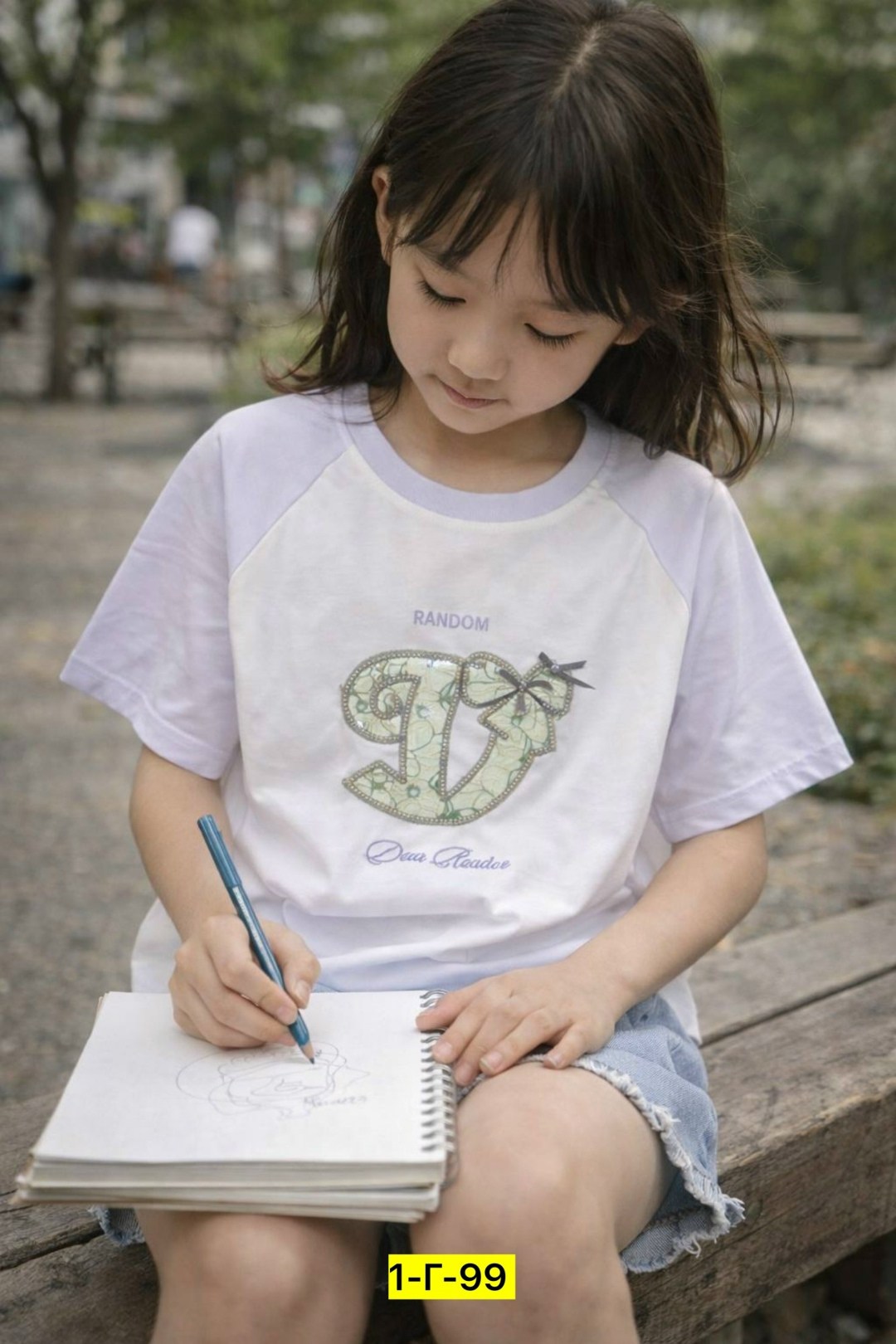 девочка,детей,девочка у реки,маленькая девочка на речке,маленькая девочка