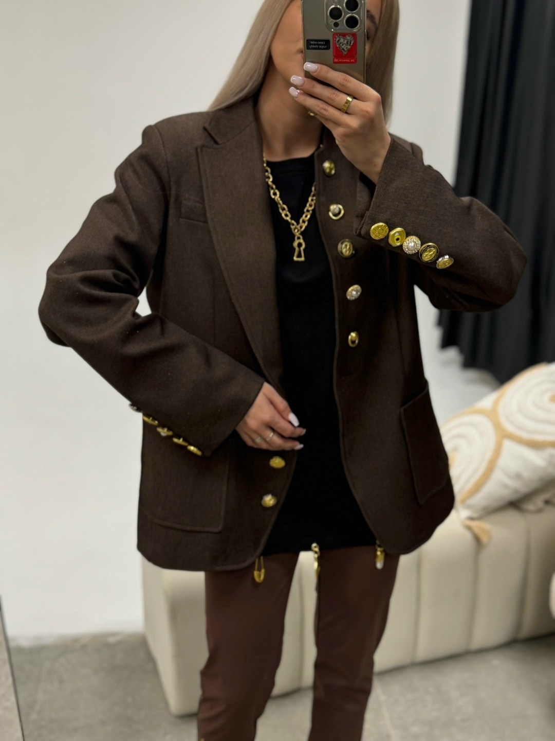 жакет,пиджак,черный пиджак с золотыми пуговицами,стильный пиджак,пиджак женский gianni versace