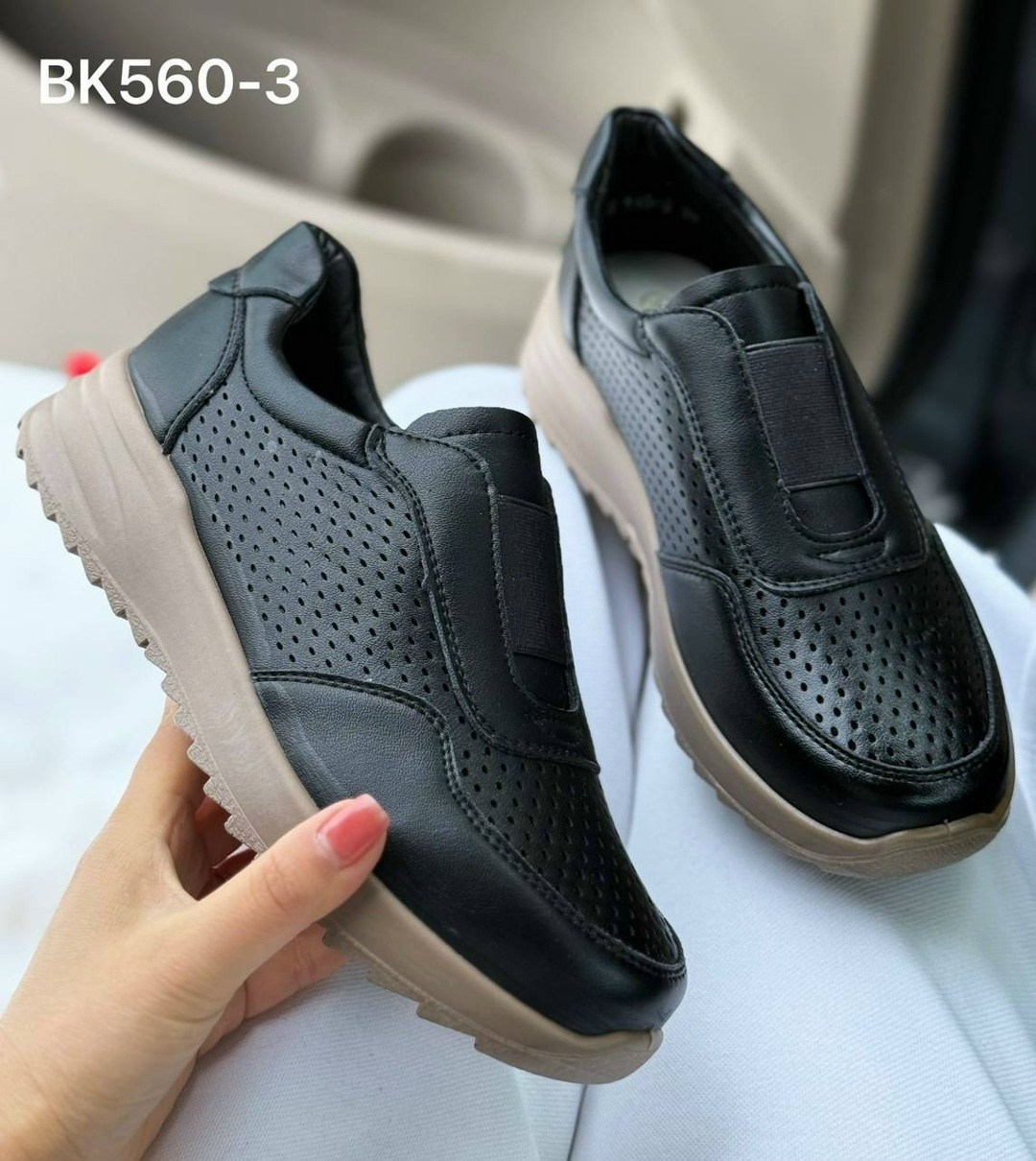 ,кроссовки женскиe,черные кроссовки,кроссовки черные со стразами женские,женская