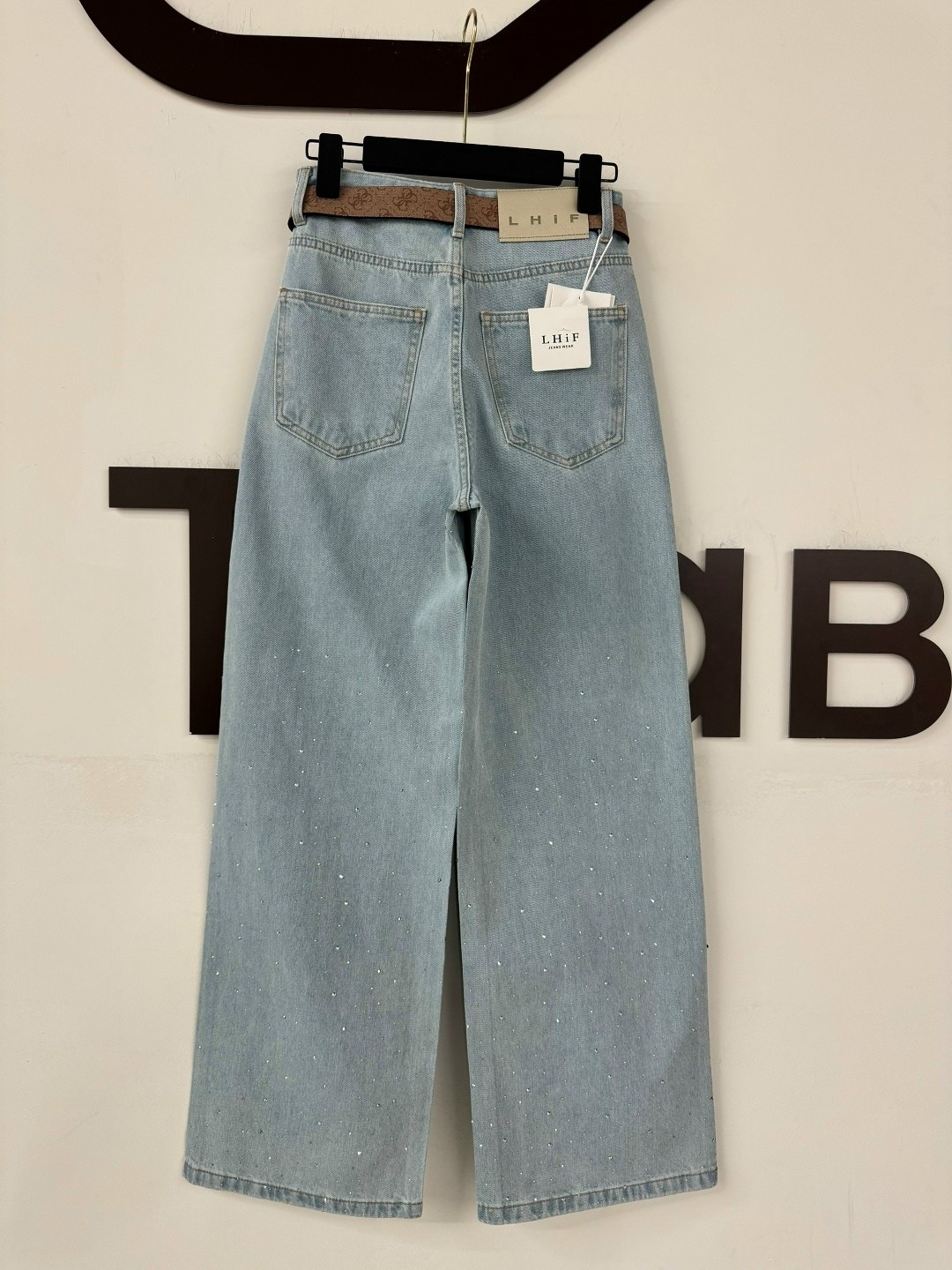 женские джинсы,джинсы широкие,широкие джинсы женские,модные джинсы,стильные джинсы