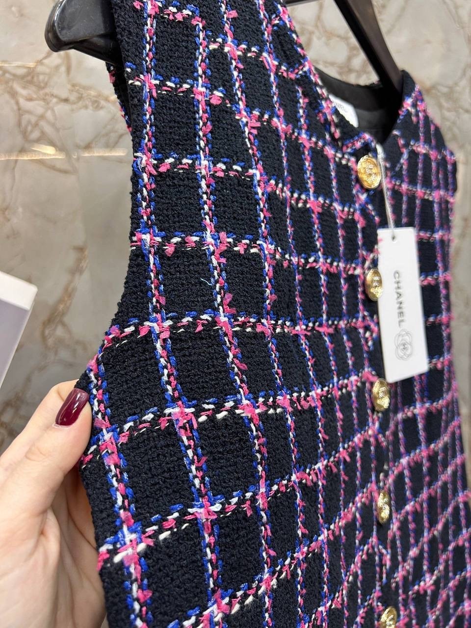 женский твидовый костюм из трех предметов,женский твидовый костюм из двух предметов,твидовый костюм,женский твидовый костюм с юбкой,женский твидовый костюм-двойка