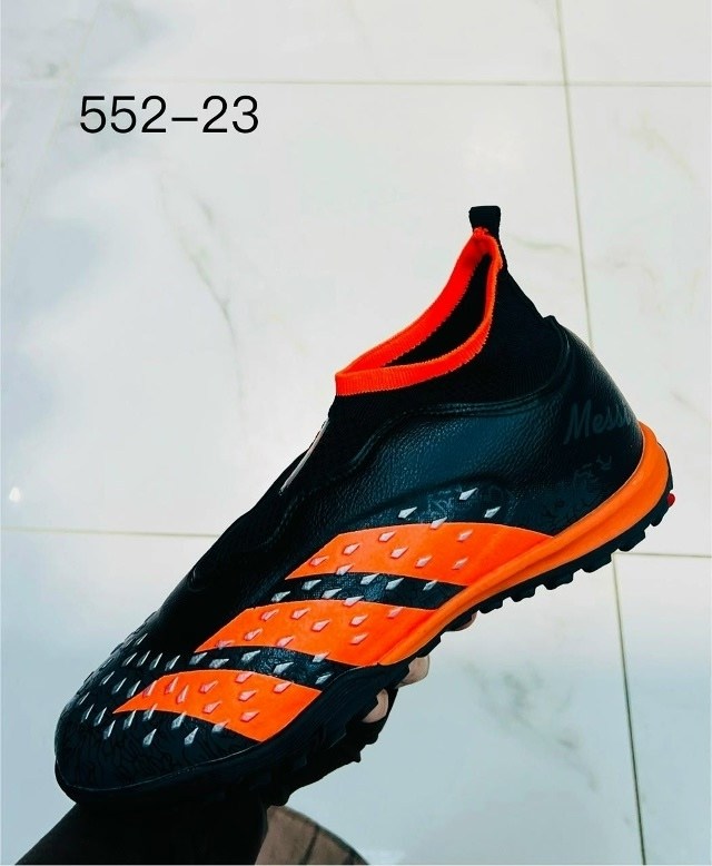 сороконожка для футбола,бутсы футбольные детские сороконожки,футбольные сороконожки,футбольная бутса,футбольная