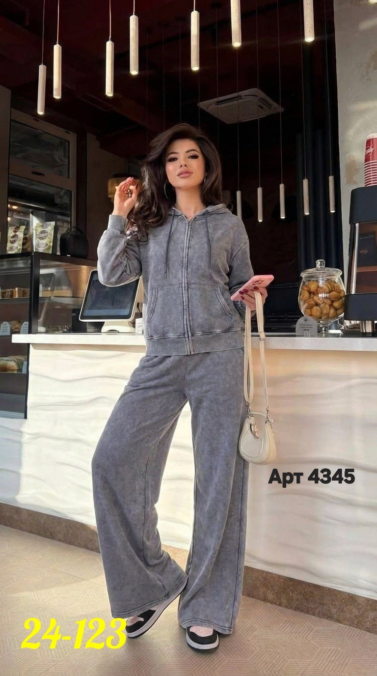 костюм спортивный,костюм велюровый женский,велюровый костюм,женский костюм,костюм спортивный женский