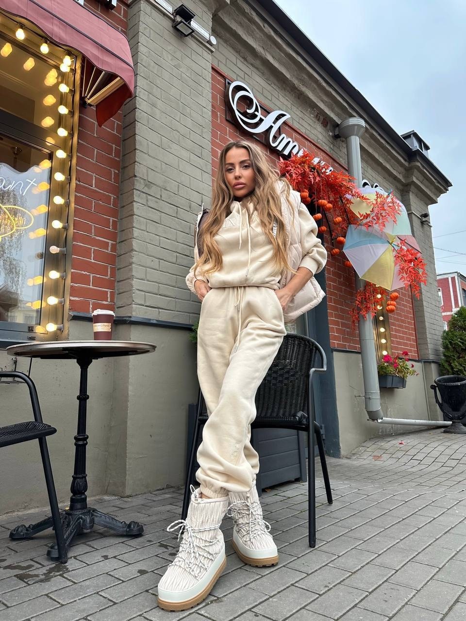 костюм на флисе,спортивный теплый костюм,спортивный костюм,спортивный костюм на флисе,miu miu женский бежевый костюм тройка