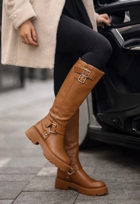 женские сапоги,высокие сапоги,модные сапоги,сапоги с ремешками,коричневые сапоги