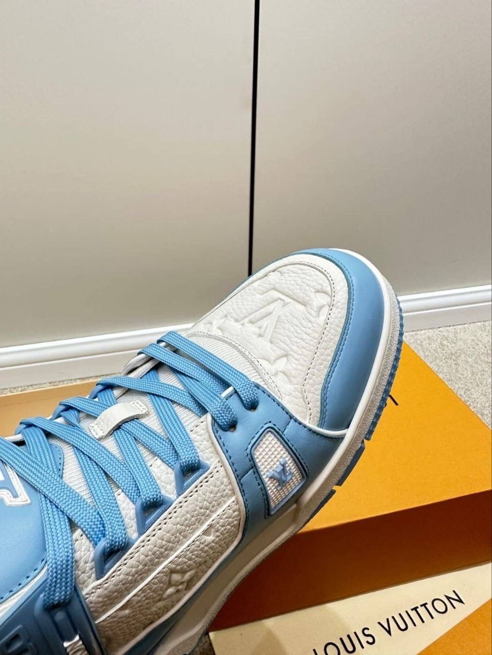 кроссовки louis vuitton trainer,луи виттон кроссовки голубые,кроссовки луи виттон женские,louis vuitton кроссовки,кеды луи виттон