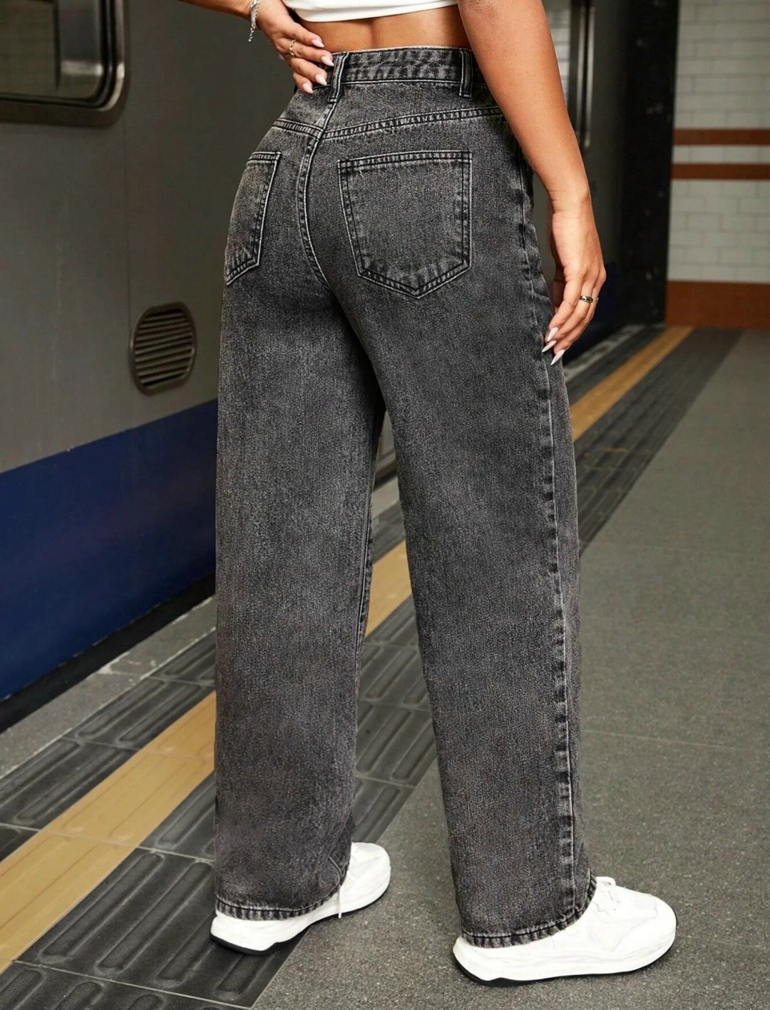 широкие женские джинсы,широкие джинсы,джинсы широкие трубы,джинсы широкие прямые трубы,модные джинсы