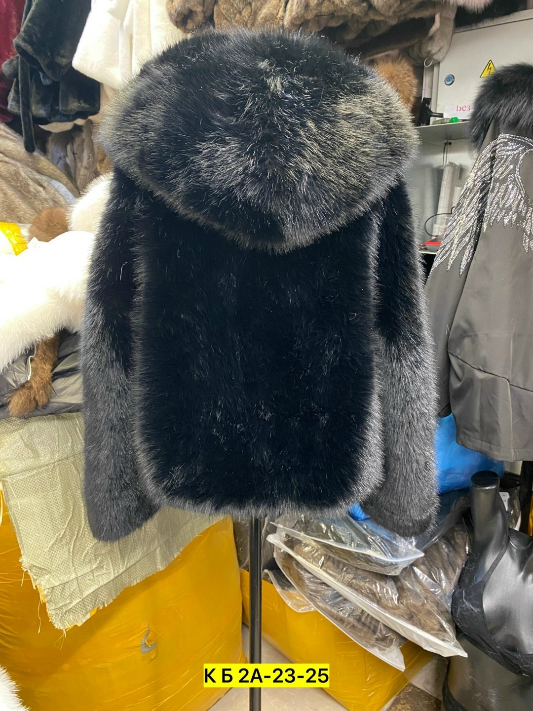 шубка из меха европейской норки с капюшоном из меха чернобурки,норковая шуба с капюшоном из чернобурки,женская шуба,шуба,меховая куртка