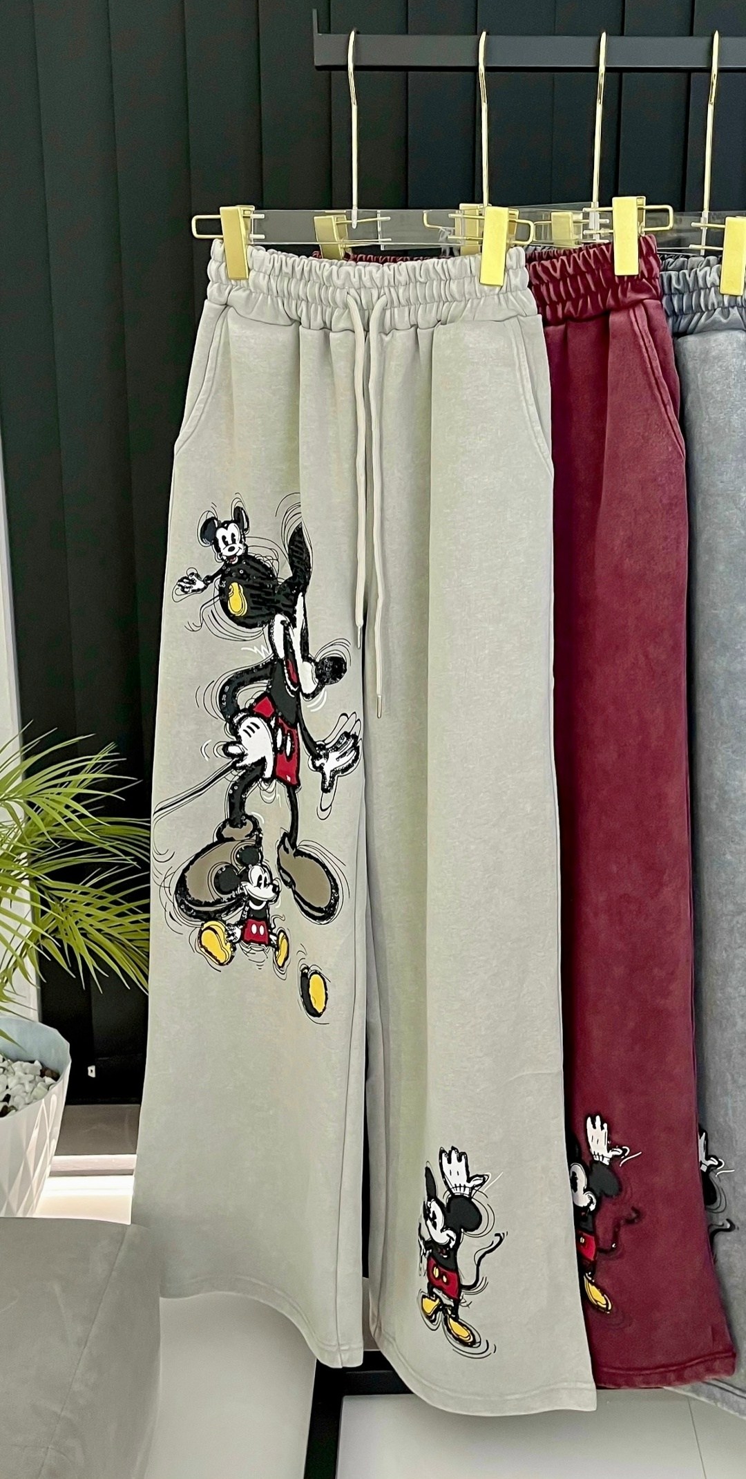 спортивные штаны,женские брюки спортивные,женские спортивные штаны,модные брюки,штаны с принтом