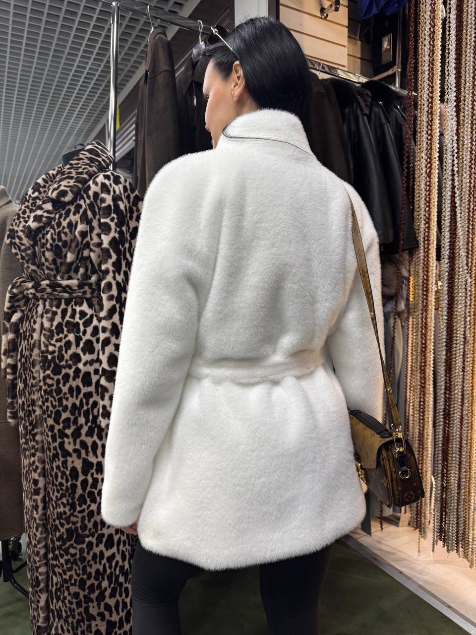 шуба белая,шубка,шуба норковая белая,костюм из трикотажной альпаки,шуба норковая